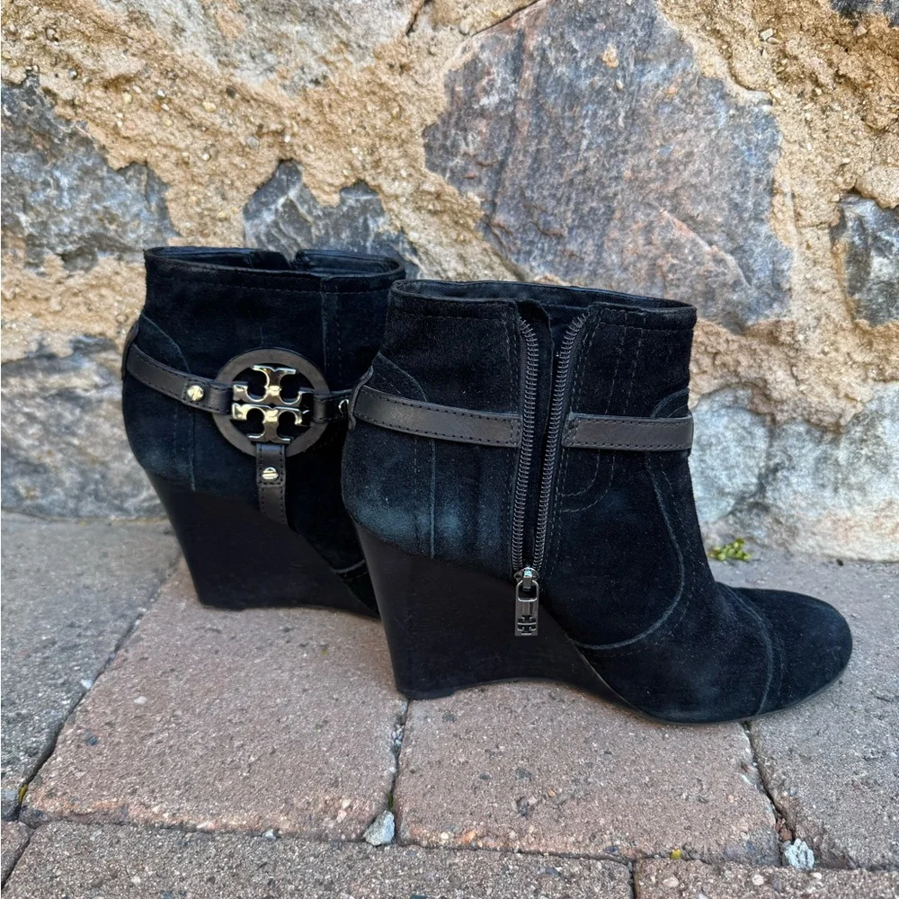 Tory Burch Black Suede Ankle Boots Size 8 - Picture 3 of 6